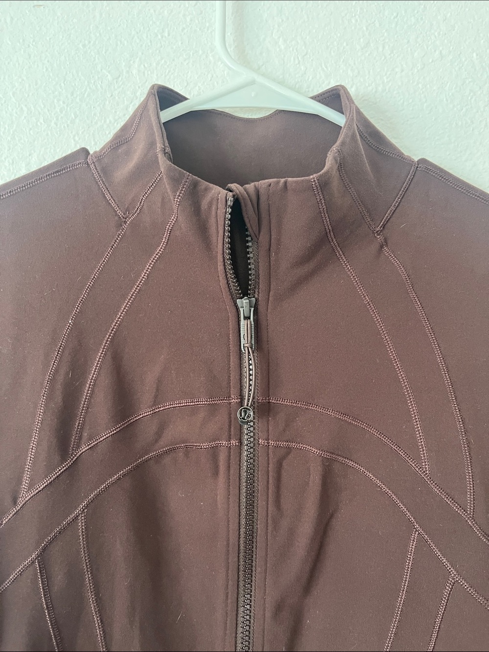 Lululemon Size 10 Define Relaxed-Fit Jacket Luon ESPRESSO - Picture 5 of 7